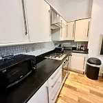 Spacious 2 Bedroom Apartment